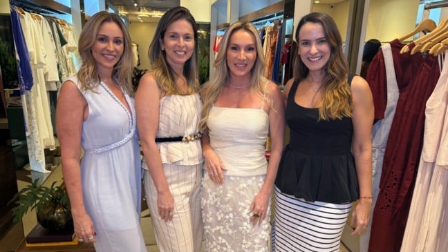 Ceia nataliana e doação de brinquedos para as crianças da Acacci