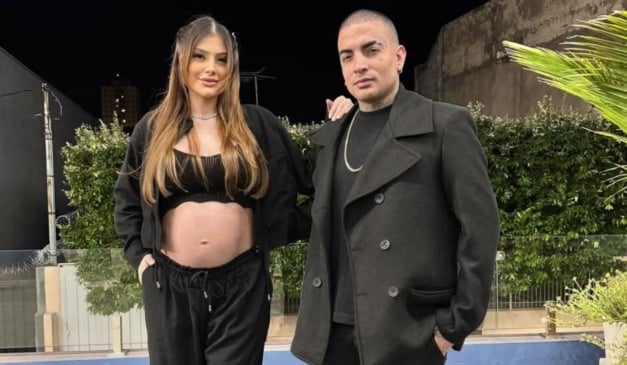 MC Guimê e Fernanda Stroschein estão juntos desde março do ano passado. Os dois anunciaram a gravidez em maio deste ano Foto: Reprodução/Instagram @mcguime