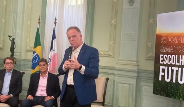 O governador Renato Casagrande apresentou balanço dos sete anos de governo e anunciou entregas para 2026. Foto: Patricia Maciel/Folha Vitória.