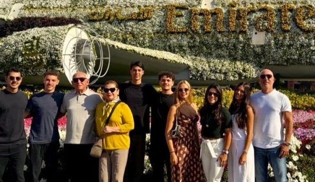 Helvia e Marcos Abaurre comemorando em Dubai