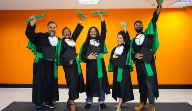 1ª turma da EJA do Sesc: As aulas ocorrem de forma híbrida, com atividades presenciais duas vezes por semana. Foto: Divulgação