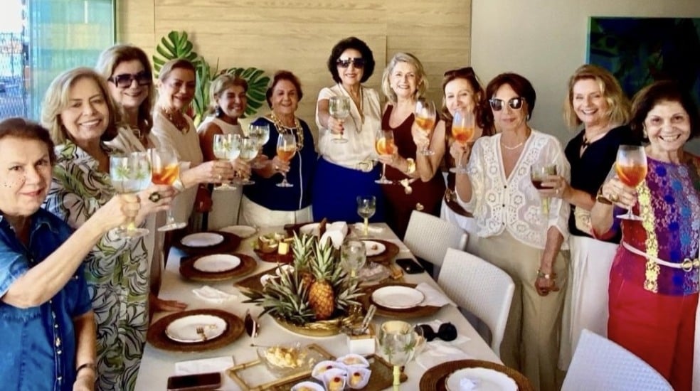 Alta temporada de festas na Praia das Virtudes