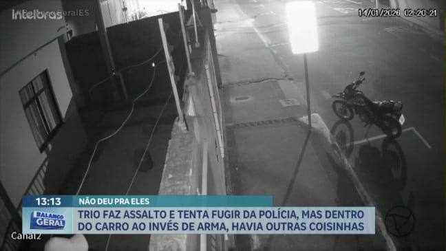 Rapaz é assaltado em ponto de ônibus e criminosos são presos