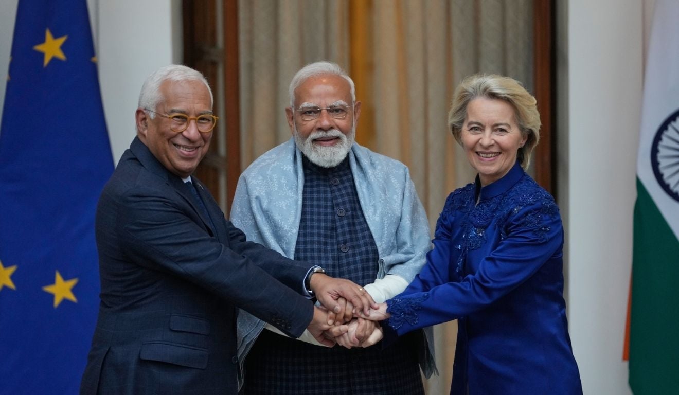 A presidente da Comissão Europeia, Ursula von der Leyen, o primeiro-ministro indiano Narendra Modi e o presidente do Conselho Europeu, António Costa, durante encontro para a assinatura do acordo. Foto: MANISH SWARUP/ASSOCIATED PRESS/ESTADÃO CONTEÚDO A presidente da Comissão Europeia, Ursula von der Leyen, o primeiro-ministro indiano Narendra Modi e o presidente do Conselho Europeu, António Costa, durante encontro para a assinatura do acordo. Foto: MANISH SWARUP/ASSOCIATED PRESS/ESTADÃO CONTEÚDO