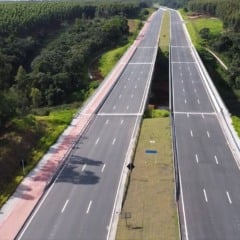 Contorno de Jacara&iacute;pe