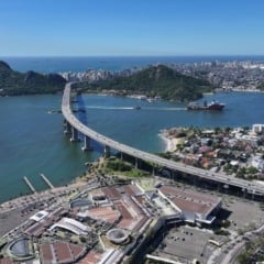 Vista a&eacute;rea da Enseada do Su&aacute;