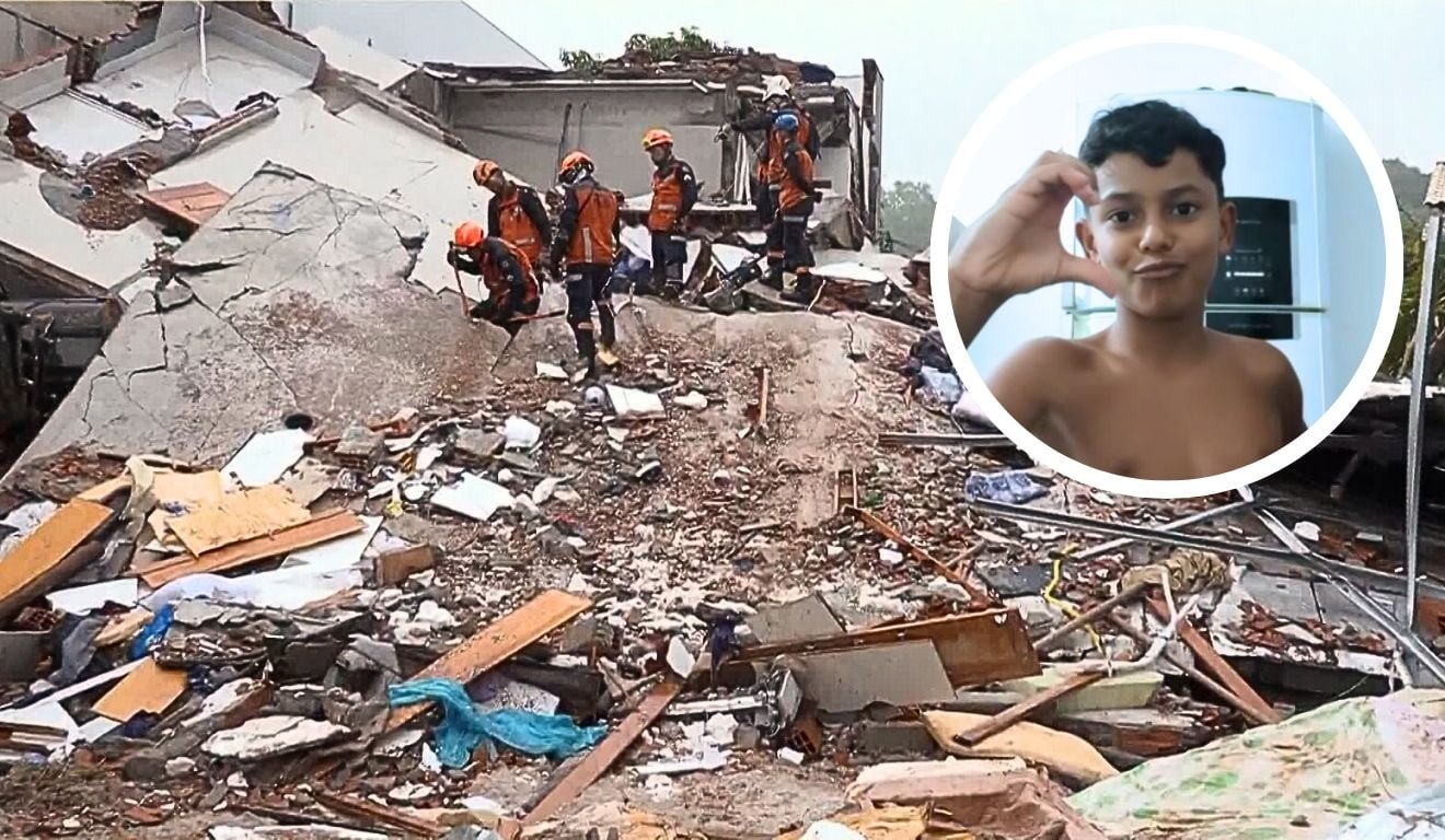 Uma casa desabou em Rio Bananal e uma criança morreu após as fortes chuvas. Uma casa desabou em Rio Bananal e uma criança morreu após as fortes chuvas.
