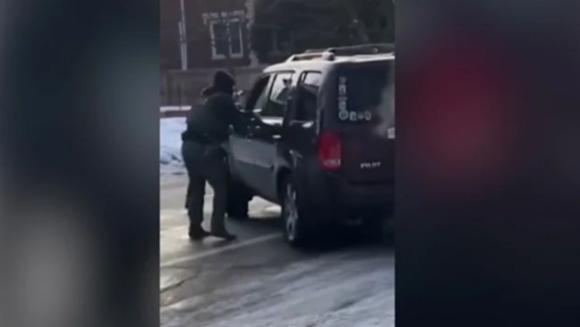 Agente de imigração mata mulher a tiros nos EUA (Foto/reprodução: X)