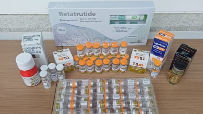 Medicamentos apreendidos com o motociclista (Foto: PRF)