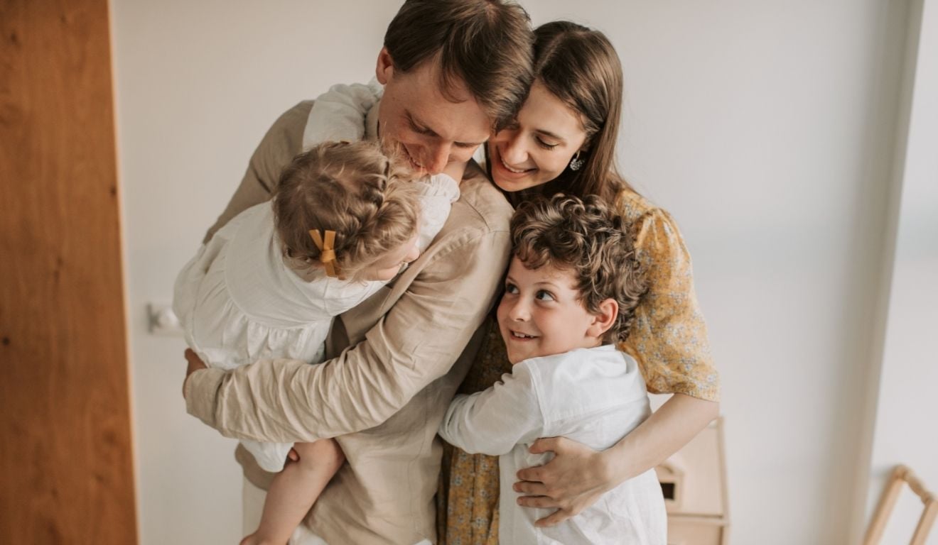 Como pagar por serviços pode melhorar a vida em família (Foto: Canva)