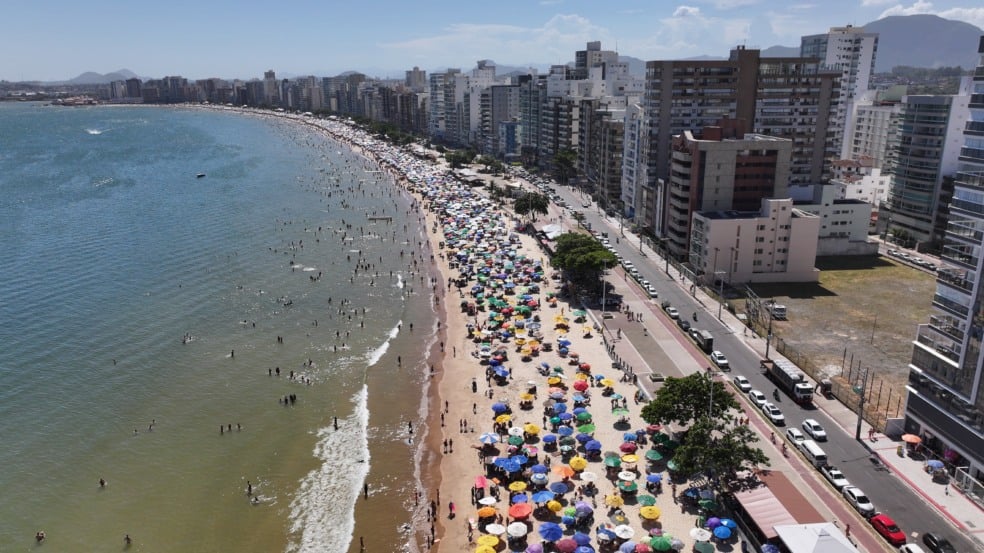 Imagens aéreas da Praia do Morro em Guarapari Imagens aéreas da Praia do Morro em Guarapari