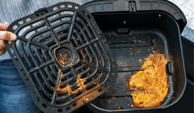 Air fryer limpa sem esforço: o método certo para remover gordura acumulada