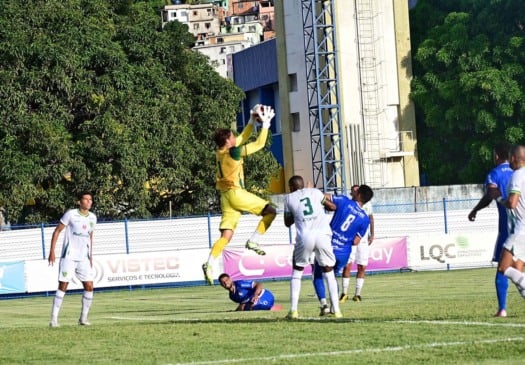Aydhan goleiro do Porto Vitória