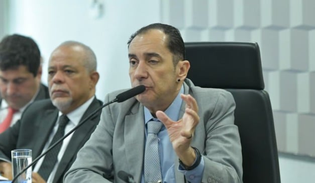 Jorge Kajuru revela diagnóstico de Parkinson