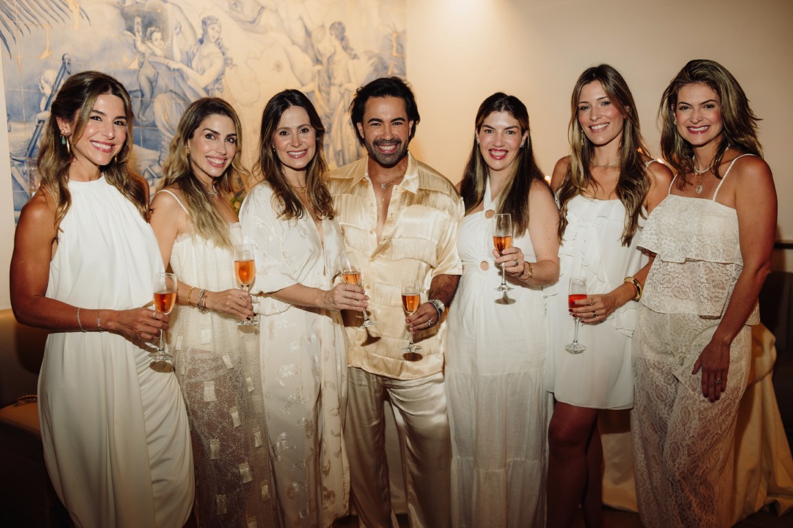 Taiana Paste, Mariana Rizzi, Laura Lorenzoni, Kaiky Plaster, Juliana Sartório, Aline Galvão e Flávia Modenese