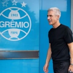 Lu&iacute;s Castro, t&eacute;cnico do Gr&ecirc;mio