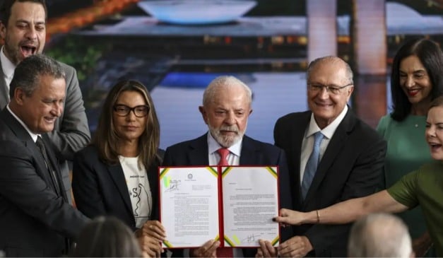 Lula veta PL da dosimetria