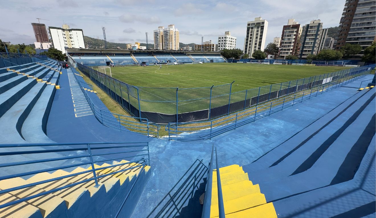 Estádio Salvador Costa passa a ter capacidade para 5,3 mil pessoas. Foto: Divulgação/Vitória FC Estádio Salvador Costa passa a ter capacidade para 5,3 mil pessoas. Foto: Divulgação/Vitória FC