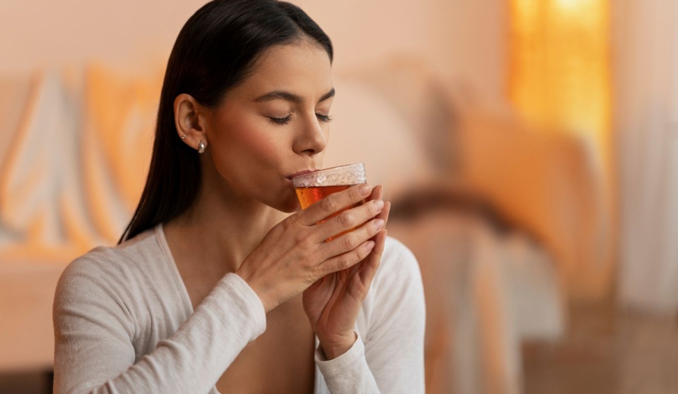 Pele de porcelana descubra os 3 chás que rejuvenescem e combatem rugas Pele de porcelana descubra os 3 chás que rejuvenescem e combatem rugas