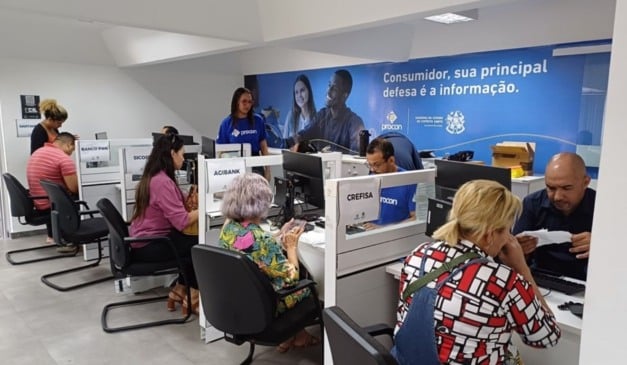 Os consumidores podem realizar reclamações tanto online quanto pessoalmente no Procon-ES. Foto: Procon-ES