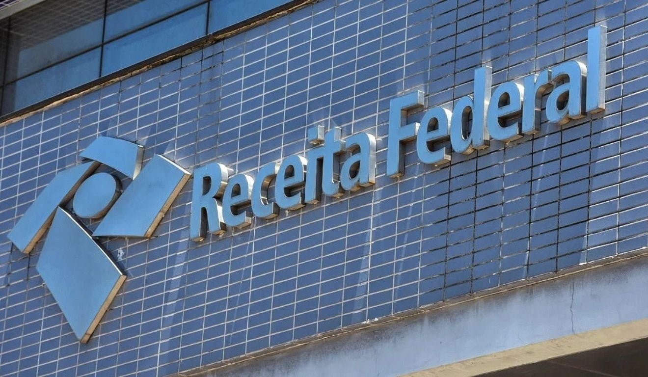 A Receita Federal recomenda o uso do App MEI, que hoje é a forma mais prática e segura para acompanhar a situação do CNPJ. Foto: Thiago Soares/Folha Vitória