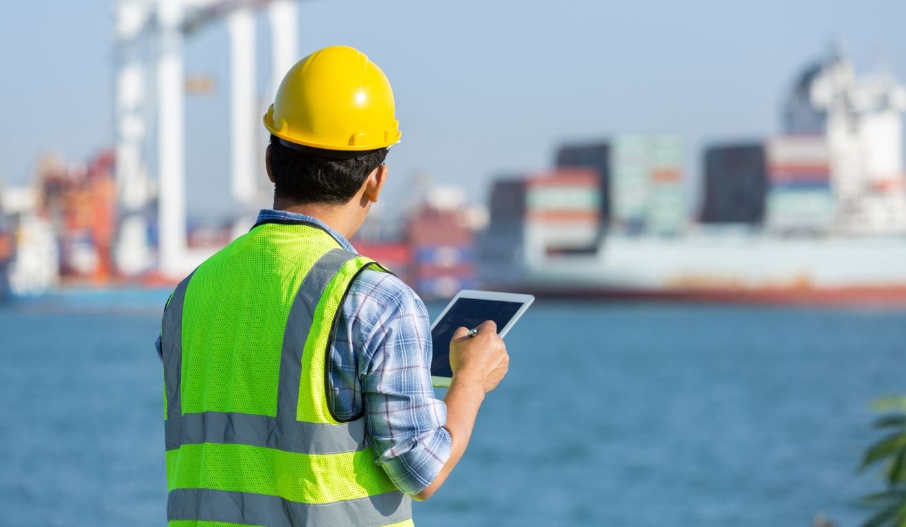 Trabalhador de porto portuário