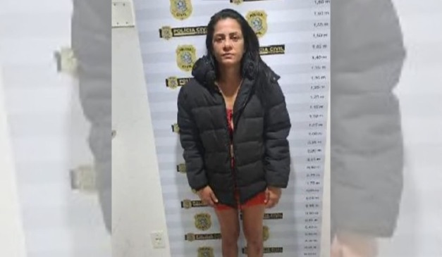 Presa agressão mãe