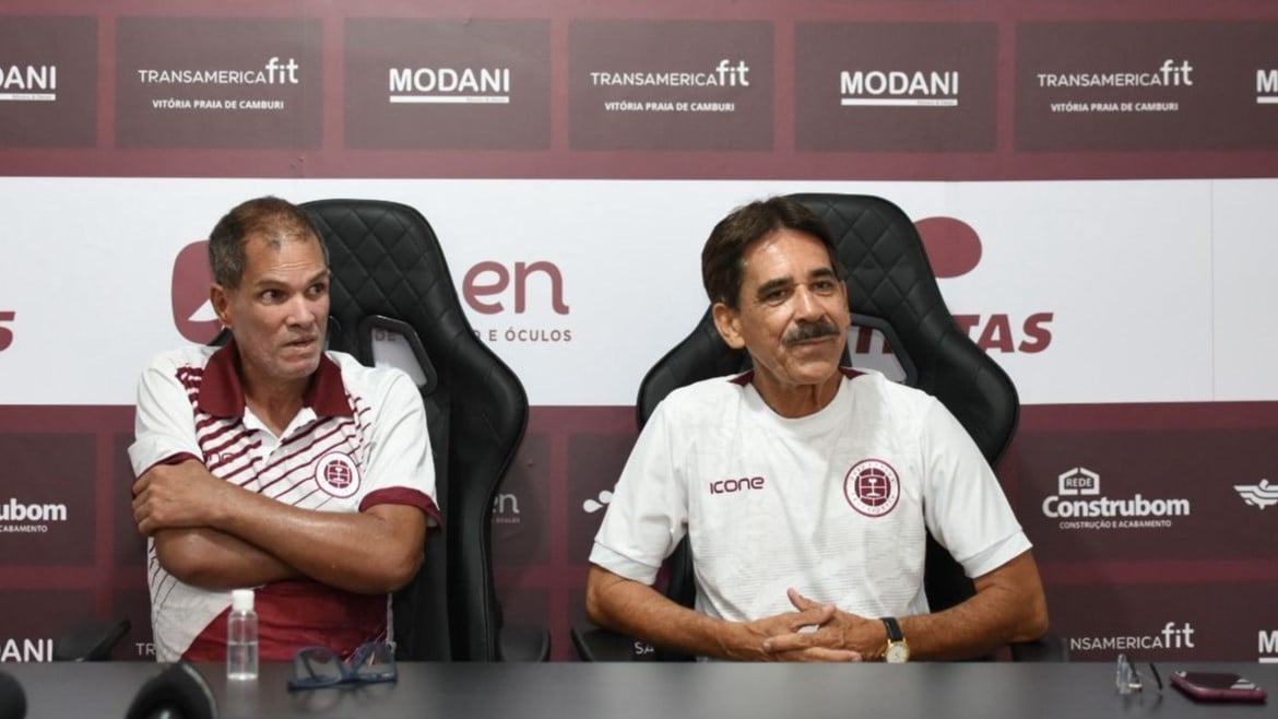 Desportiva inaugura a Sala de Imprensa Geovani Silva no estádio Engenheiro Araripe