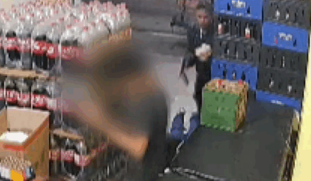 O fim de expediente virou uma noite de terror (Foto: Reprodução/TV Vitória)