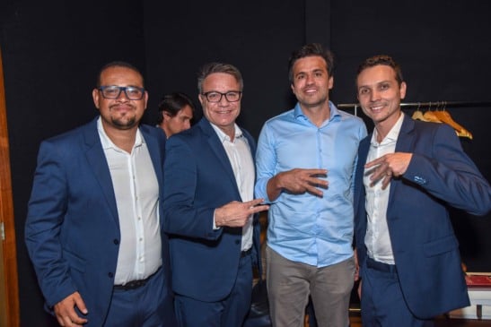 Os realizadores: Charles Nunes, Daniel Resende e Romias Schmidt com Pablo Marçal