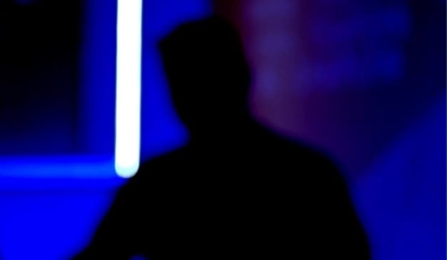 O pedreiro, de 36 anos, desabafa após descobrir que teve a própria morte encomendada pelo filho de 15 anos. Foto: Reprodução/TV Vitória