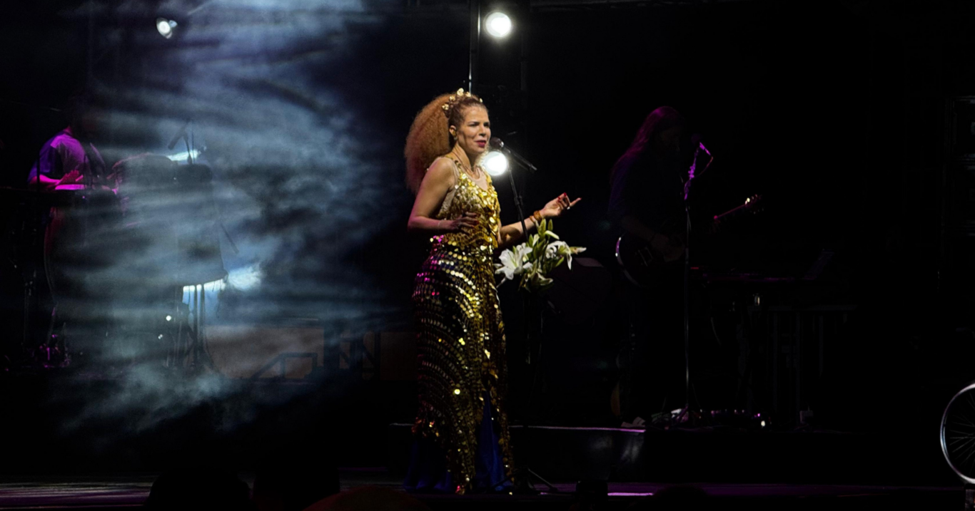 Vanessa da Mata se apresentou na inauguração do Cais das Artes (Foto:Pedro Permuy) Vanessa da Mata se apresentou na inauguração do Cais das Artes (Foto:Pedro Permuy)
