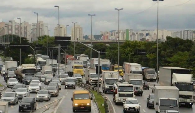 Em dezembro, a venda de automóveis e comerciais leves cresceu 17,59% em relação a novembro. Foto:  Rovena Rosa/Agência Brasil