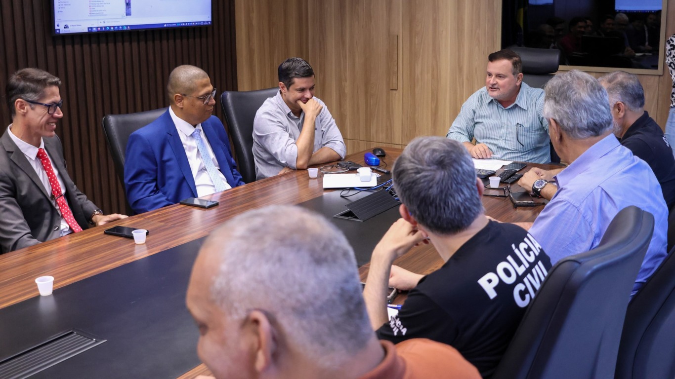 Reunião na Sesp discute ações de combate à violência no futebol capixaba