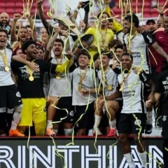 DF - FUTEBOL/SUPERCOPA REI/FLAMENGO X CORINTHIANS - ESPORTES Time posado do Corinthians na partida entre Flamengo e Corinthians v&aacute;lida pela Supercopa Rei do Brasil, realizada na tarde deste domingo (1&ordm;), no est&aacute;dio Man&eacute; Garrincha, em Bras&iacute;lia. Foto: ADALBERTO MARQUES/DIA ESPORTIVO/ESTAD&Atilde;O CONTE&Uacute;DO
