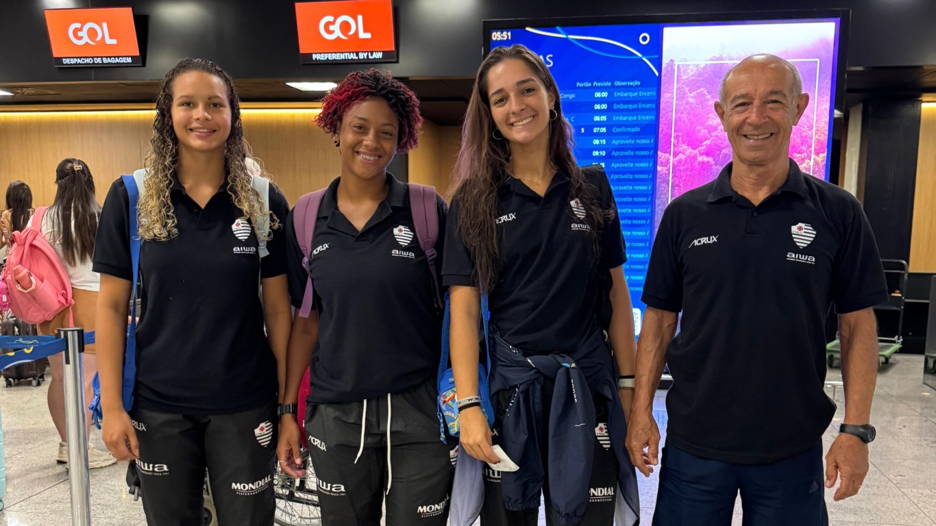 Equipe Feminina de Remo do Álvares Cabral