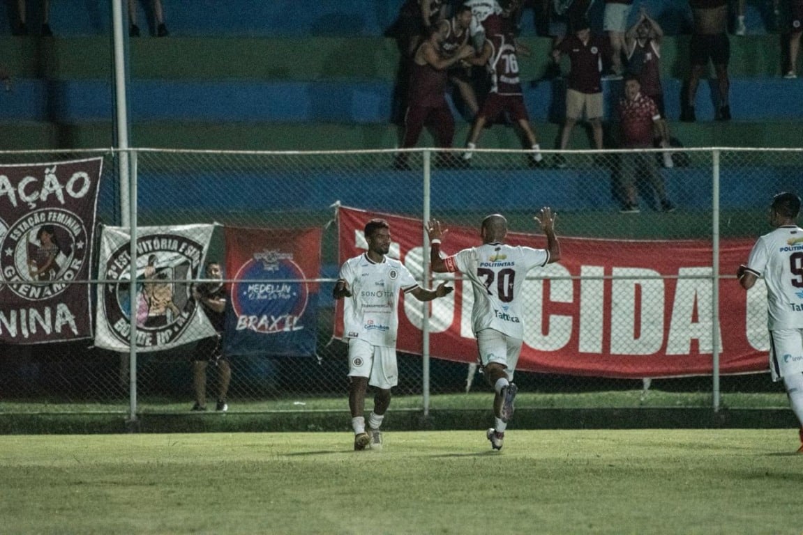 Capixabão 2026: Forte x Desportiva

Estádio Almiro Ofranti.

12/02/2026