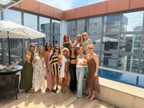 Aquarianas celebram mais um verão em novo rooftop da Joaquim Lyrio