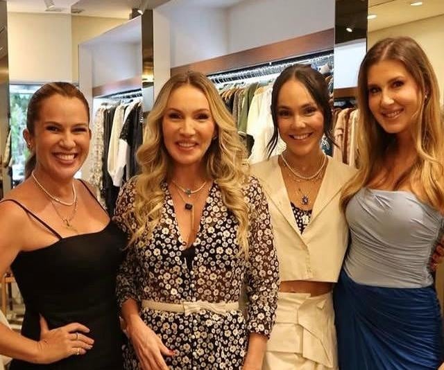 Rachel Pires, Fernanda Caliari, Carolina Neves, Isabella Redighieri