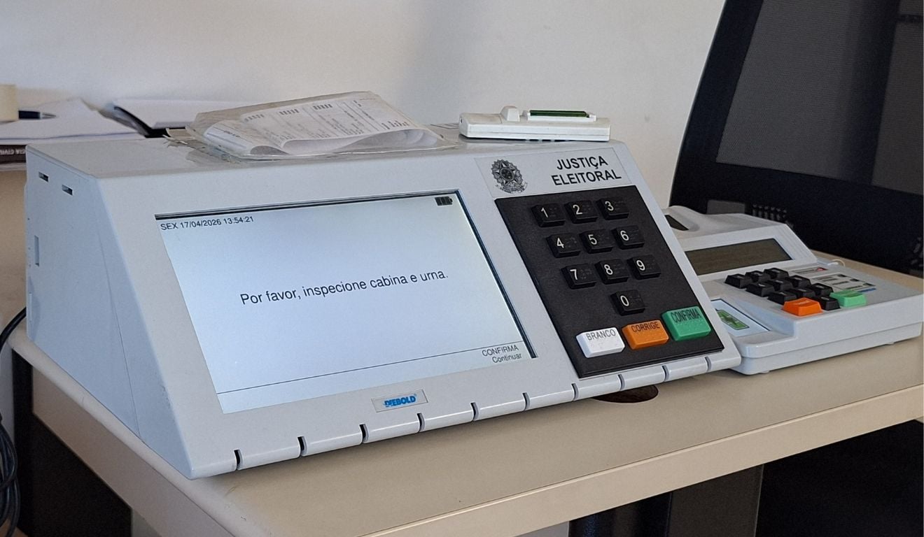 Cartórios fazem plantão para regularizar títulos de eleitor