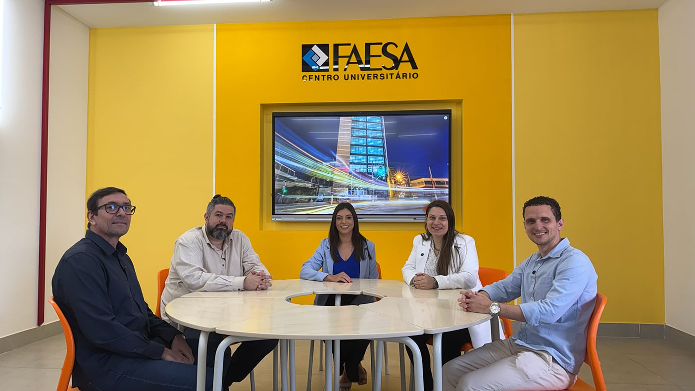 O futuro do trabalho: a IA substitui ou potencializa o humano?