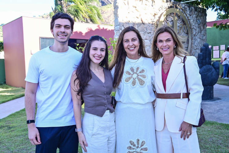  Americo Buaiz Neto, Emily Varejão, Erika Verejão e Mariana Buaiz