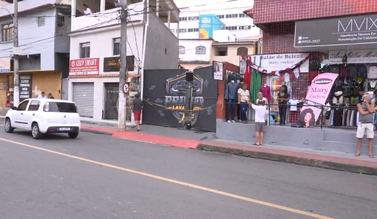 Dono de lava jato e funcionário morrem após ataque a tiros em Vitória