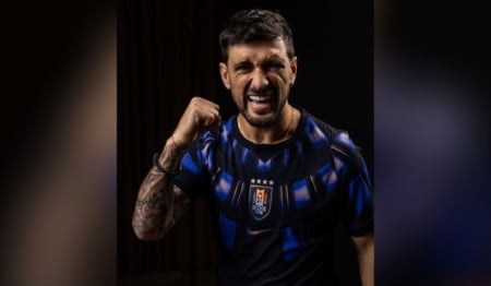 Arrascaeta foi inscrito na Copa com a camisa 10 do Uruguai (Foto: Instagram/@aufoficial) Arrascaeta foi inscrito na Copa com a camisa 10 do Uruguai (Foto: Instagram/@aufoficial)