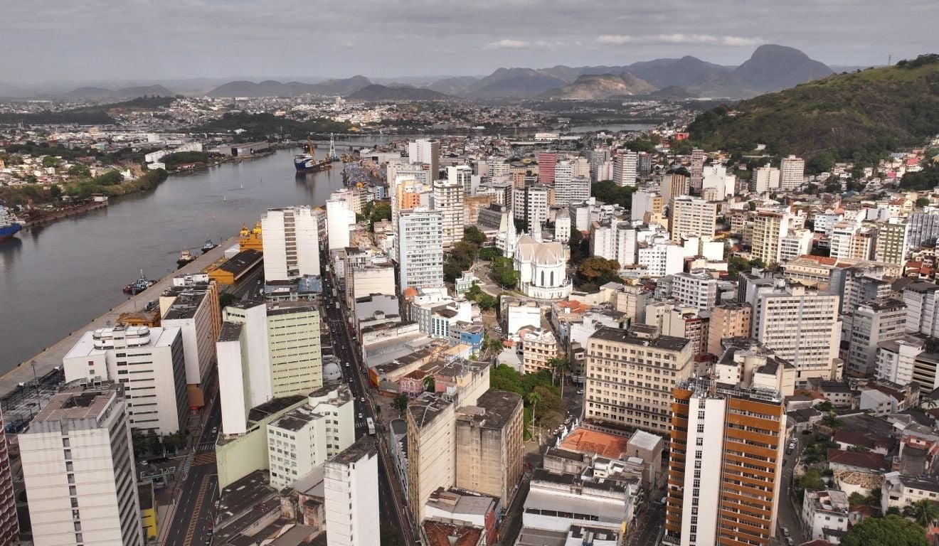 Cinco rotas com mais de 30 espaços criativos movimentam o Centro de Vitória no domingo