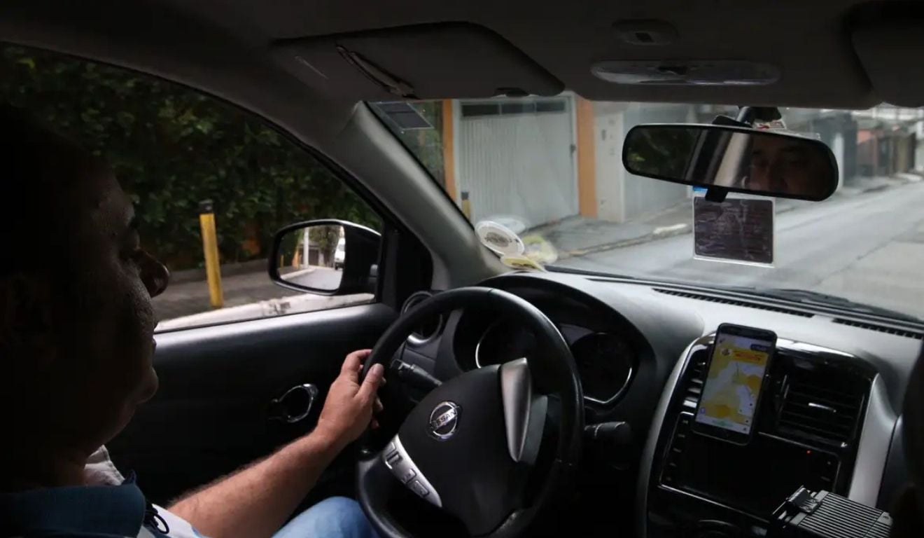 Motoristas de aplicativo e taxistas terão acesso a R$ 2,2 bilhões para trocar de veículo - QTU Questões do Universo