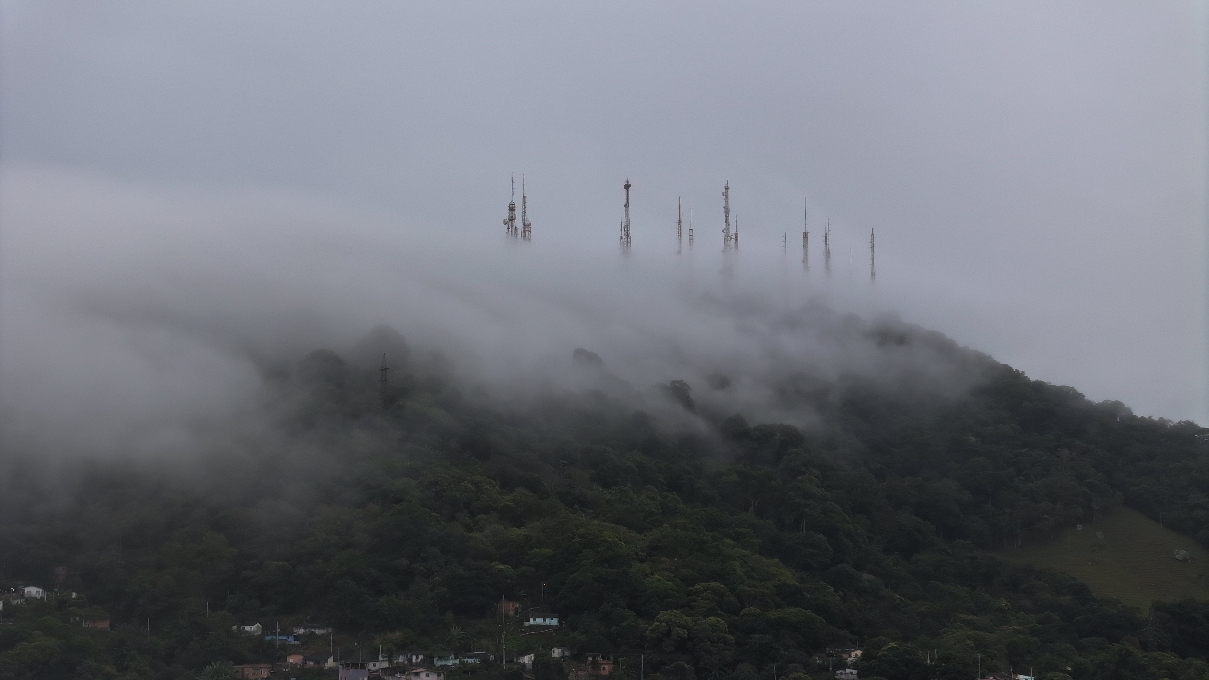Cidades do ES em alerta para tempestade no fim de semana; veja a previsão