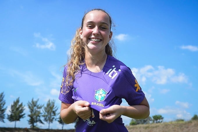 Liz em sua convocação para a seleção brasileira