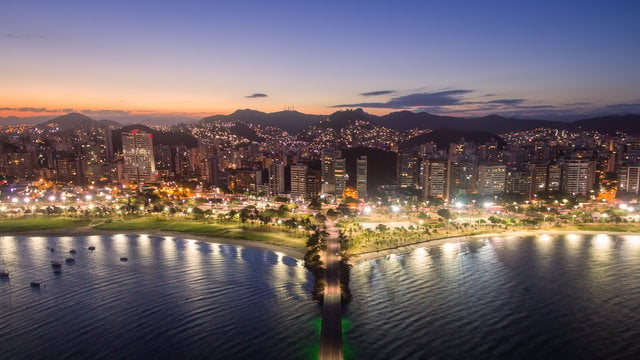 Vitória supera cidade de Santa Catarina e tem m2  mais caro do Brasil  - QTU Questões do Universo