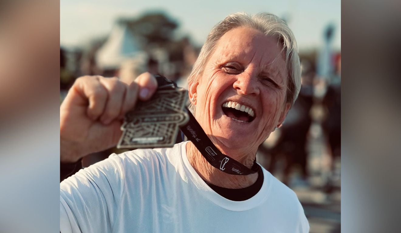 Dona Cleusa esbanja fôlego aos 76 anos e vai participar da Maratona de Vitória - QTU Questões do Universo